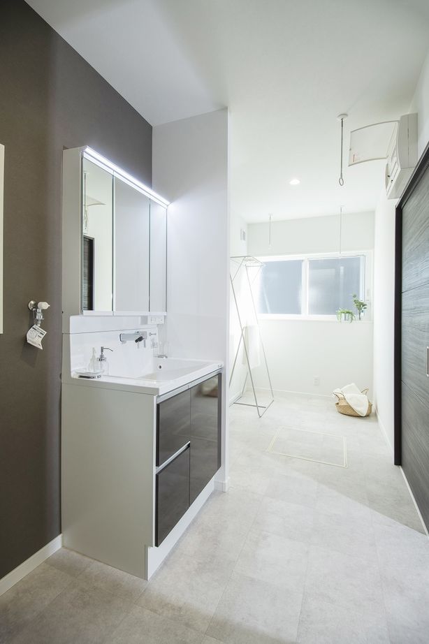 プラネットホーム くつろぎを演出するホテルライクモダン住宅の建築実例画像4