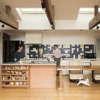 Azuma(吾妻建築店) 【2500万円～3000万円/37.5坪】大切に育てた野菜に注ぐ太陽　青空と庭を眺める特別な日常を感じる平屋の建築実例画像2