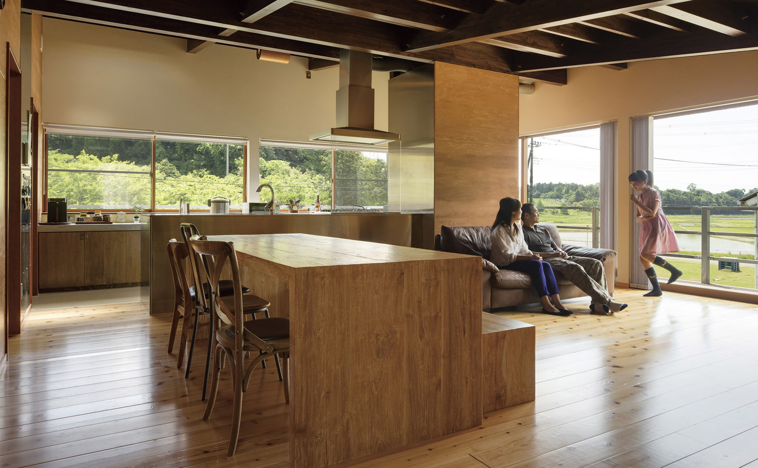 Azuma(吾妻建築店) 【3000万円～3500万円/59.4坪】美しく変化する素材を愉しみ、パノラマ絶景を日常にする家の建築実例画像2