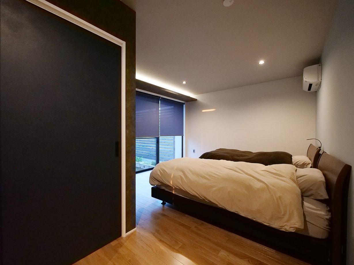 Azuma(吾妻建築店) 中庭、ガレージ、ワインセラー…と、暮らしが熟成されていく平屋+αの家の建築実例画像8