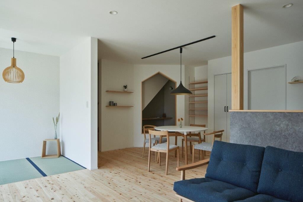 Tamada工房 【平屋/モノトーン×ナチュラル/30坪以下】ヌックがあるZEHハウスの平屋の建築実例画像2