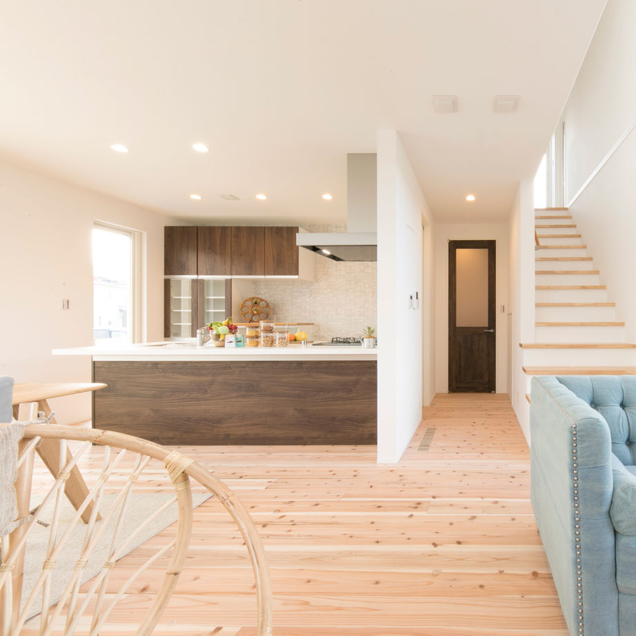 ゆめすみか（吉村一建設） 【兵庫県】ウッドデッキがふたつも！緑豊かな借景を活かした薪ストーブのある家の建築実例画像4