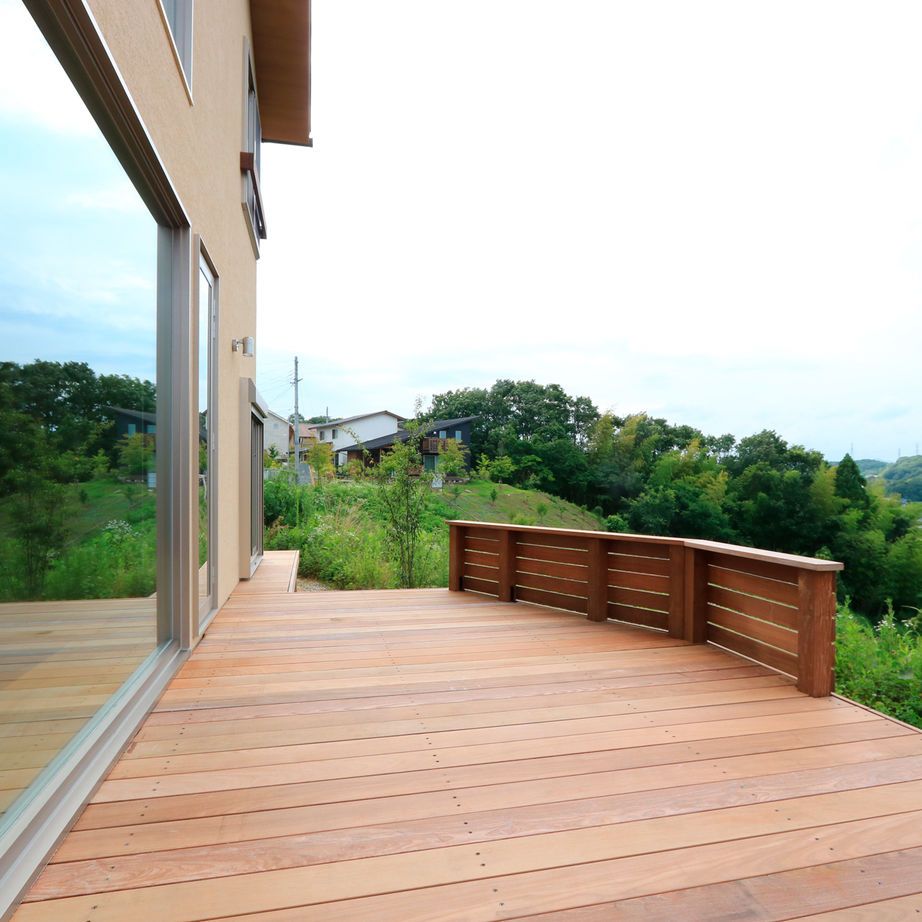 ゆめすみか（吉村一建設） 【兵庫県】ウッドデッキがふたつも！緑豊かな借景を活かした薪ストーブのある家の建築実例画像6