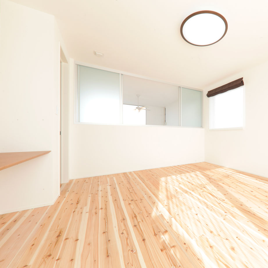 ゆめすみか（吉村一建設） 【兵庫県】ウッドデッキがふたつも！緑豊かな借景を活かした薪ストーブのある家の建築実例画像7