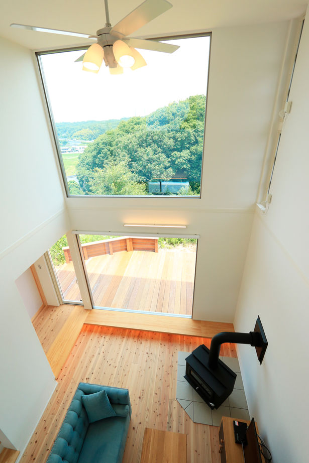 ゆめすみか（吉村一建設） 【兵庫県】ウッドデッキがふたつも！緑豊かな借景を活かした薪ストーブのある家の建築実例画像10