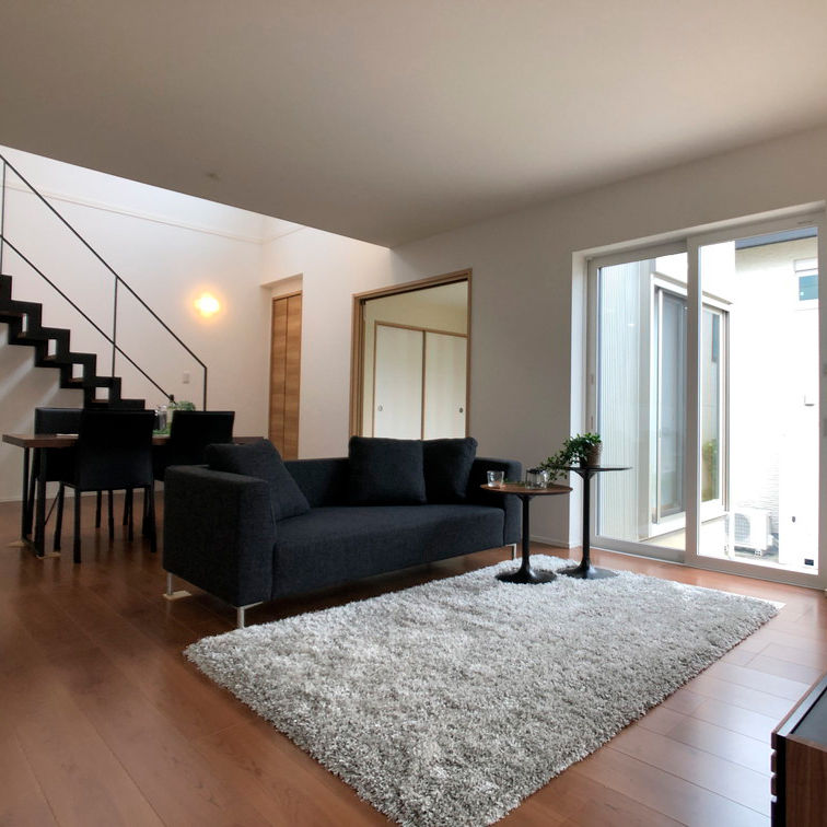 ゆめすみか（吉村一建設） 【~1500万円/約30坪/大阪府/間取り図有】キューブ型外観がお洒落！四季を通じて暖かい吹き抜けで開放的な家の建築実例画像2