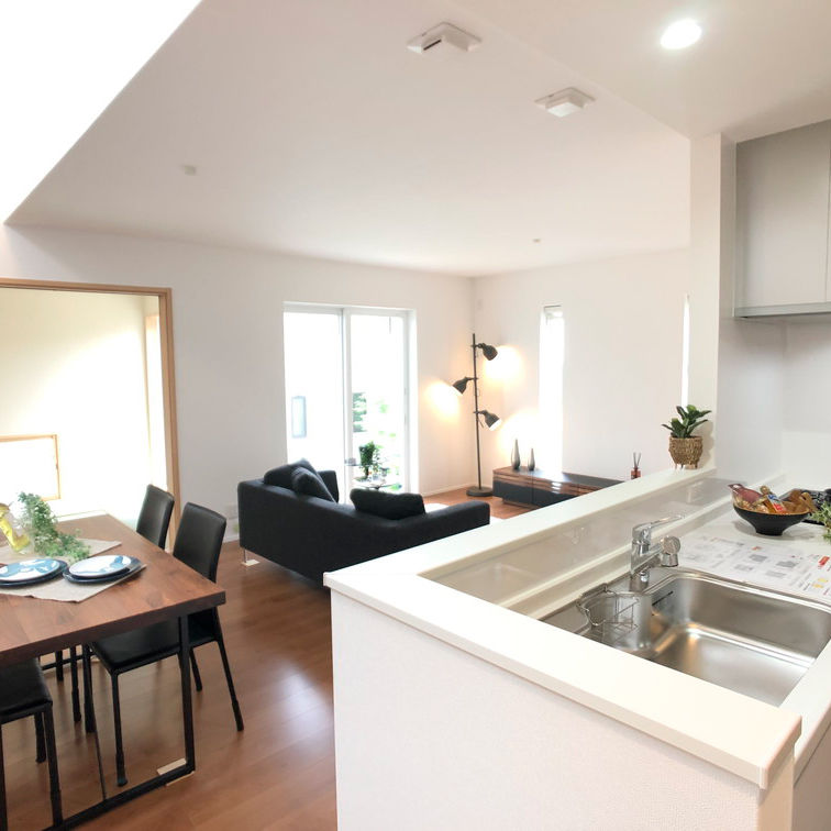 ゆめすみか（吉村一建設） 【~1500万円/約30坪/大阪府/間取り図有】キューブ型外観がお洒落！四季を通じて暖かい吹き抜けで開放的な家の建築実例画像3