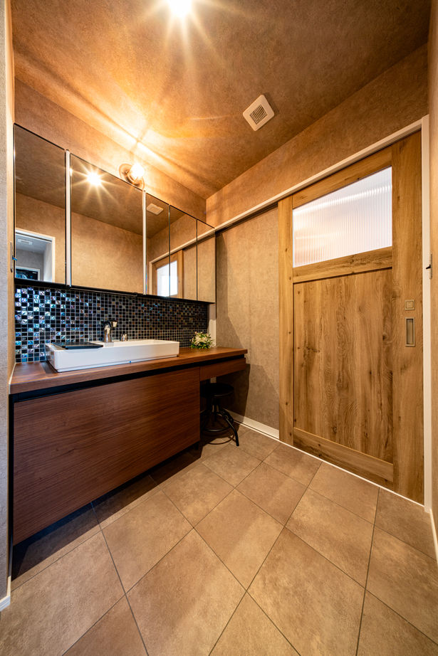 ゆめすみか（吉村一建設） 【4000万円台/兵庫県/間取り有】インダストリアルデザインと稲妻階段で男前風に、吹き抜け大空間の広がる家の建築実例画像5