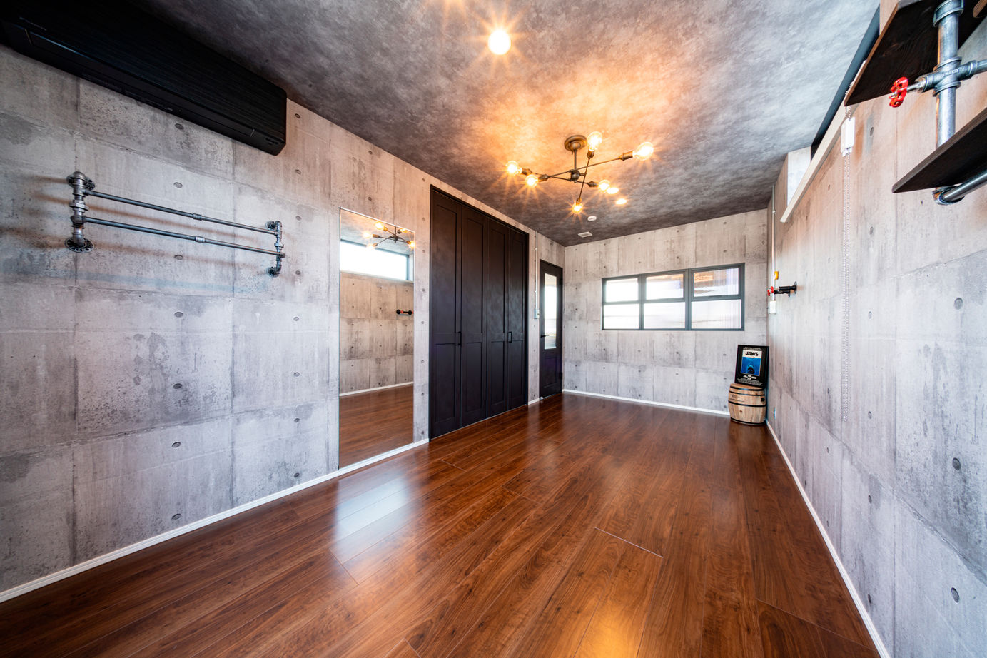 ゆめすみか（吉村一建設） 【4000万円台/兵庫県/間取り有】インダストリアルデザインと稲妻階段で男前風に、吹き抜け大空間の広がる家の建築実例画像6