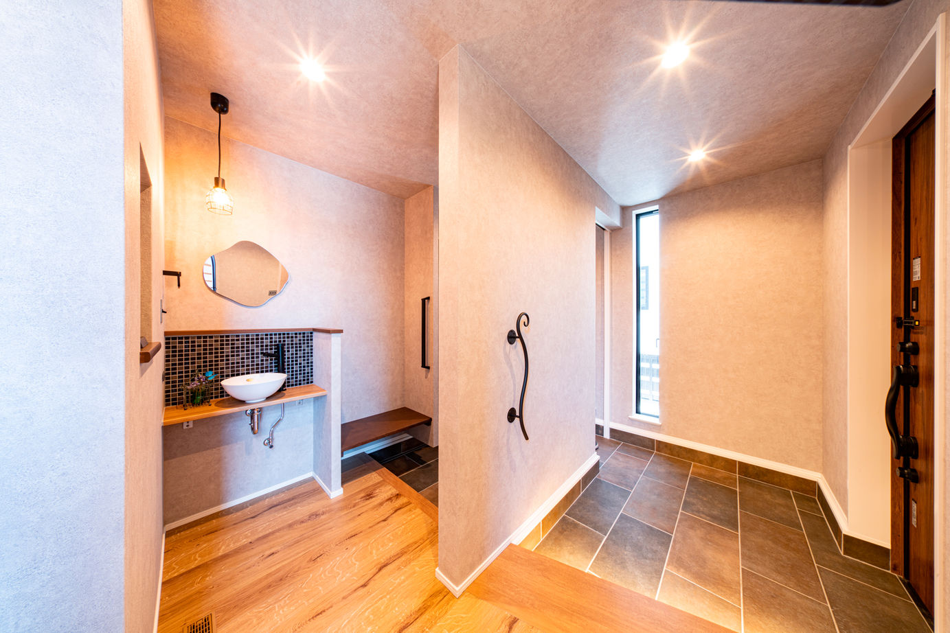 ゆめすみか（吉村一建設） 【4000万円台/兵庫県/間取り有】インダストリアルデザインと稲妻階段で男前風に、吹き抜け大空間の広がる家の建築実例画像7