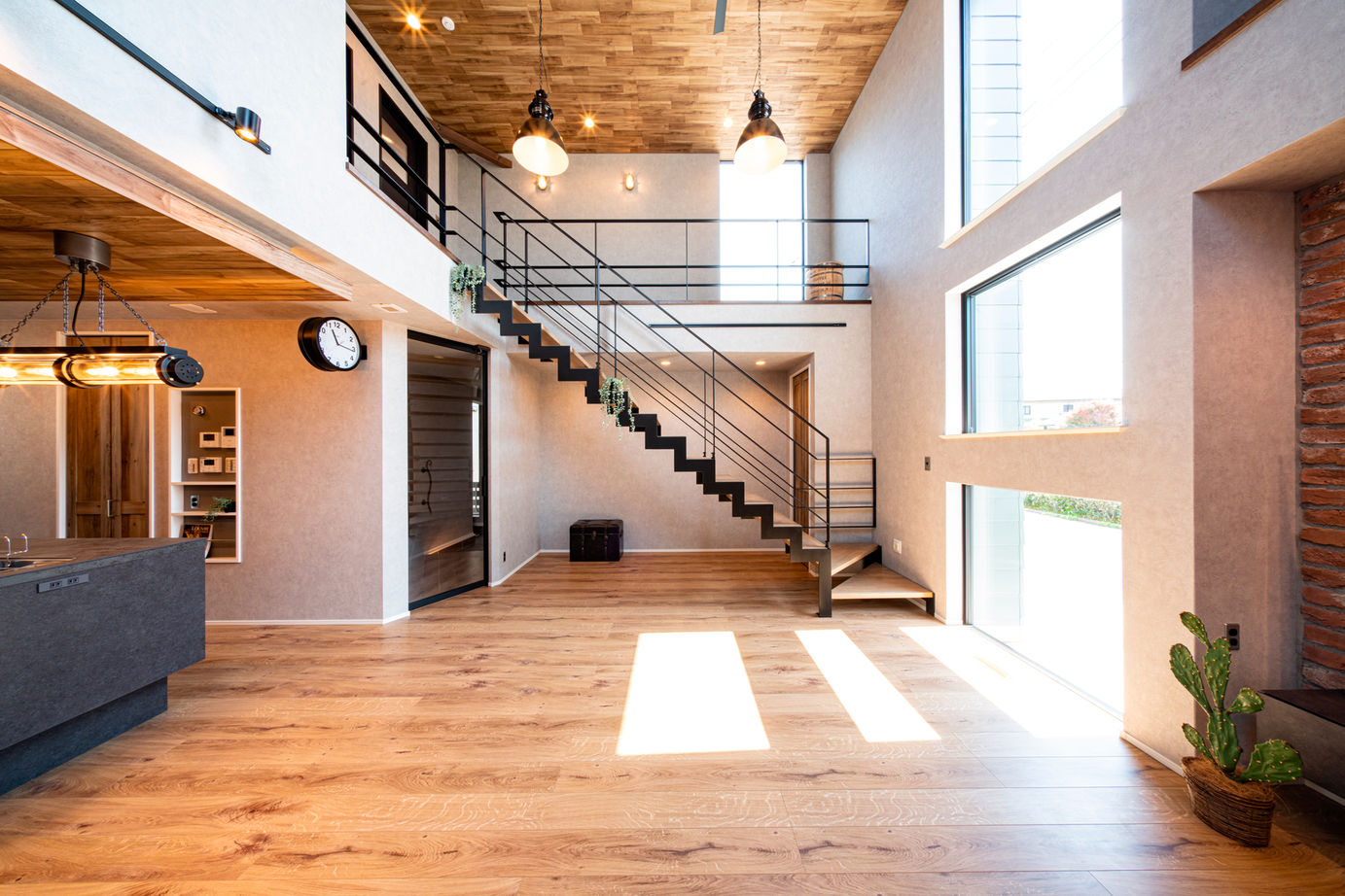 ゆめすみか（吉村一建設） 【4000万円台/兵庫県/間取り有】インダストリアルデザインと稲妻階段で男前風に、吹き抜け大空間の広がる家の建築実例画像9