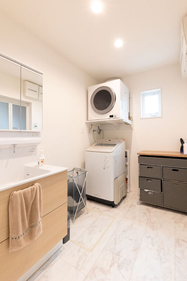 ゆめすみか（吉村一建設） 【2000万円台/大阪/間取り図有】鉄骨階段×吹抜けのある、明るい光に満ちた家族がのびのびと暮らす家の建築実例画像9