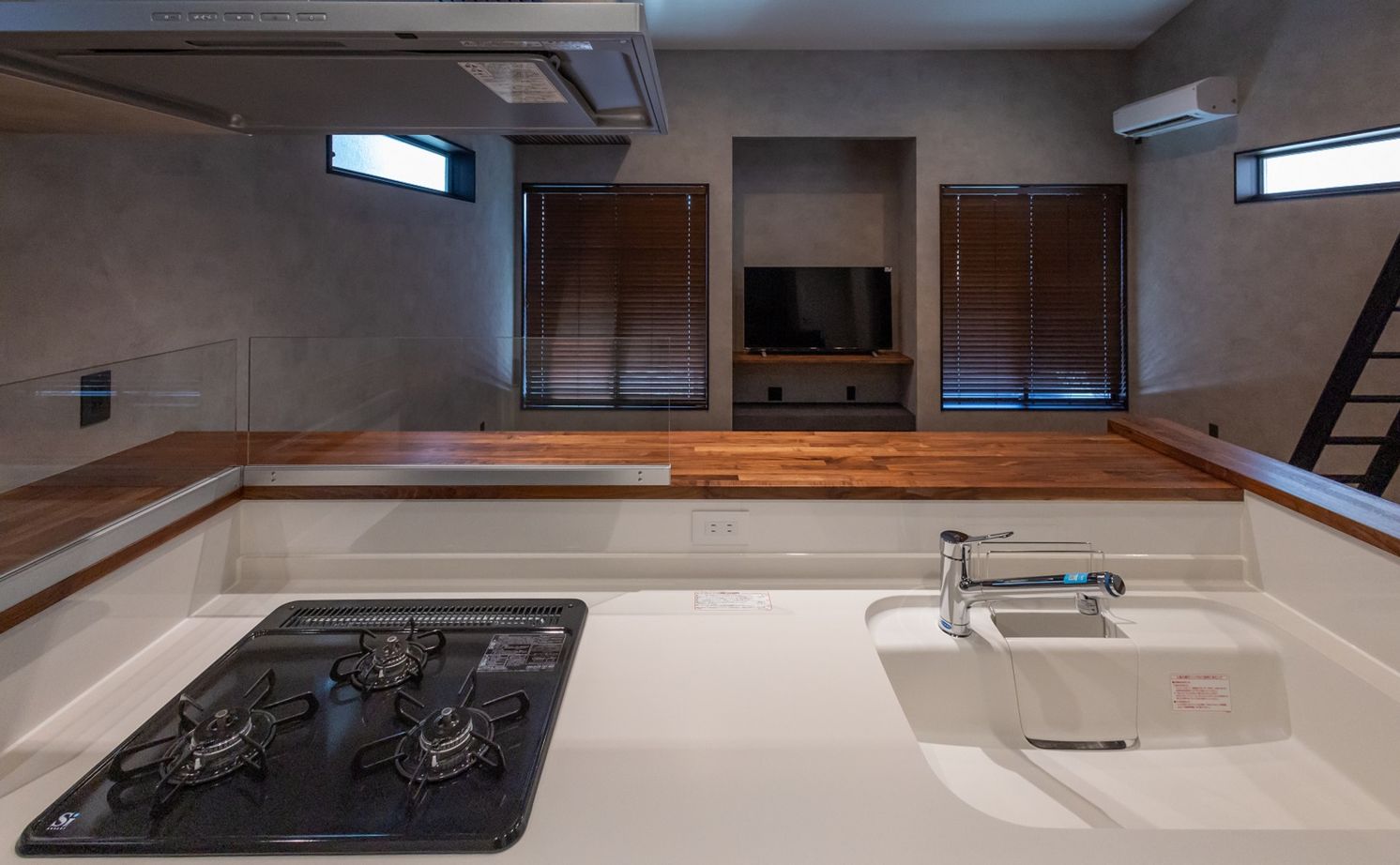 本間工務店 【松戸市/1000万円台/狭小地/2階リビング】敷地を無駄なく活用したビルトインガレージのある住まいの建築実例画像5