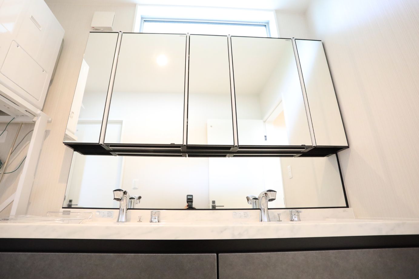 本間工務店 【船橋市/2000万円台/間取り有】家族6人が快適に暮らせる工夫が詰まったシンプルでホテルライクな住まいの建築実例画像9