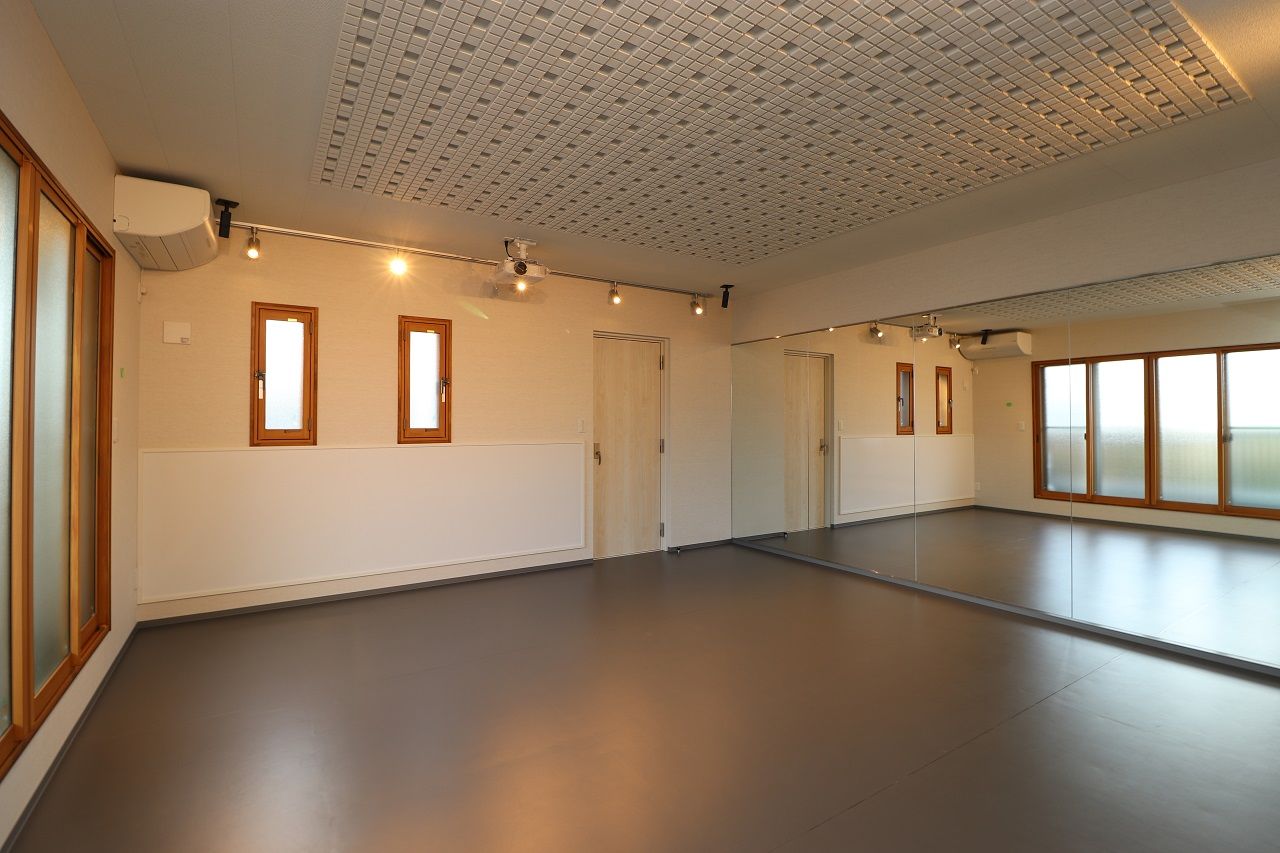 本間工務店 【市川市/4000万円台～/ZEH/防音スタジオ】趣味も家族団欒も叶う理想の空間。バリアフリー設計で快適な生活の建築実例画像3