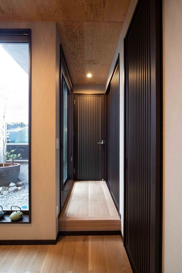 百年住宅 地震など災害への強さや高い住宅性能で、迷いなく依頼を決定。坪庭のモミジが心を和ませる快適な家の建築実例画像9