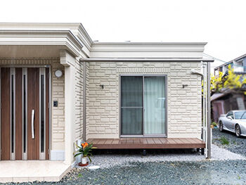 百年住宅 【豊川市｜鉄筋コンクリート造】耐震性と低ランニングコストが決め手に。趣味の映画を楽しむ安心の平屋の建築実例画像6