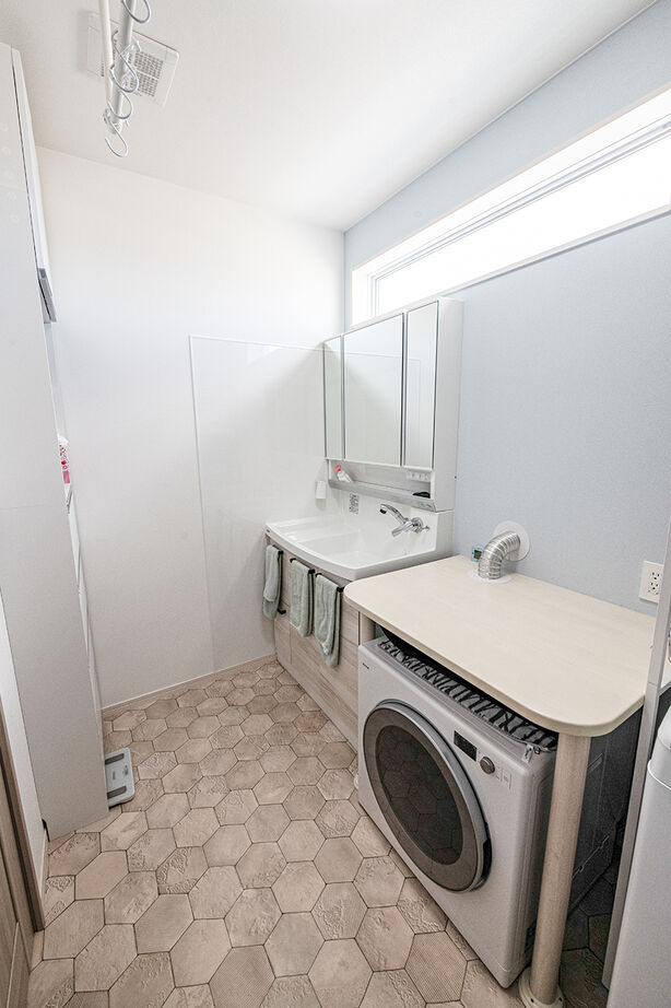 百年住宅 【静岡市｜鉄筋コンクリート造】海の眺望を重視！安全性も将来性も考慮した、海岸線に建つ2階リビングの家の建築実例画像7