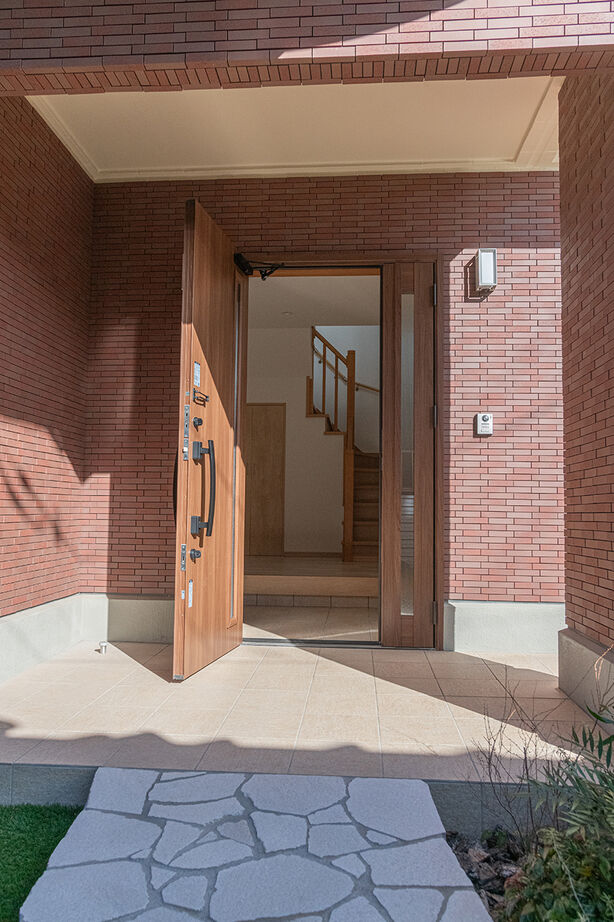 百年住宅 【御殿場市｜鉄筋コンクリート造】堅牢さと安心感、未来を見据えた選択で実現した、美しい赤レンガの家の建築実例画像10