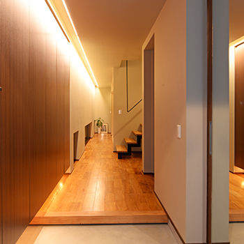 オーパス スタイル 【岐阜/中庭/リゾート風/モダンスタイル/二世帯住宅/50坪台】プライバシーに配慮した間取りのマイホームの建築実例画像2