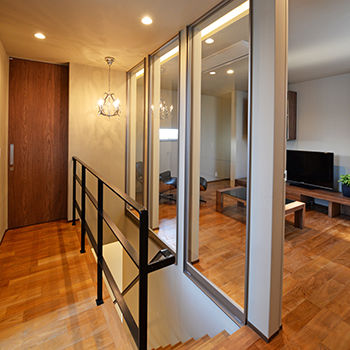 オーパス スタイル 【岐阜/中庭/リゾート風/モダンスタイル/二世帯住宅/50坪台】プライバシーに配慮した間取りのマイホームの建築実例画像10