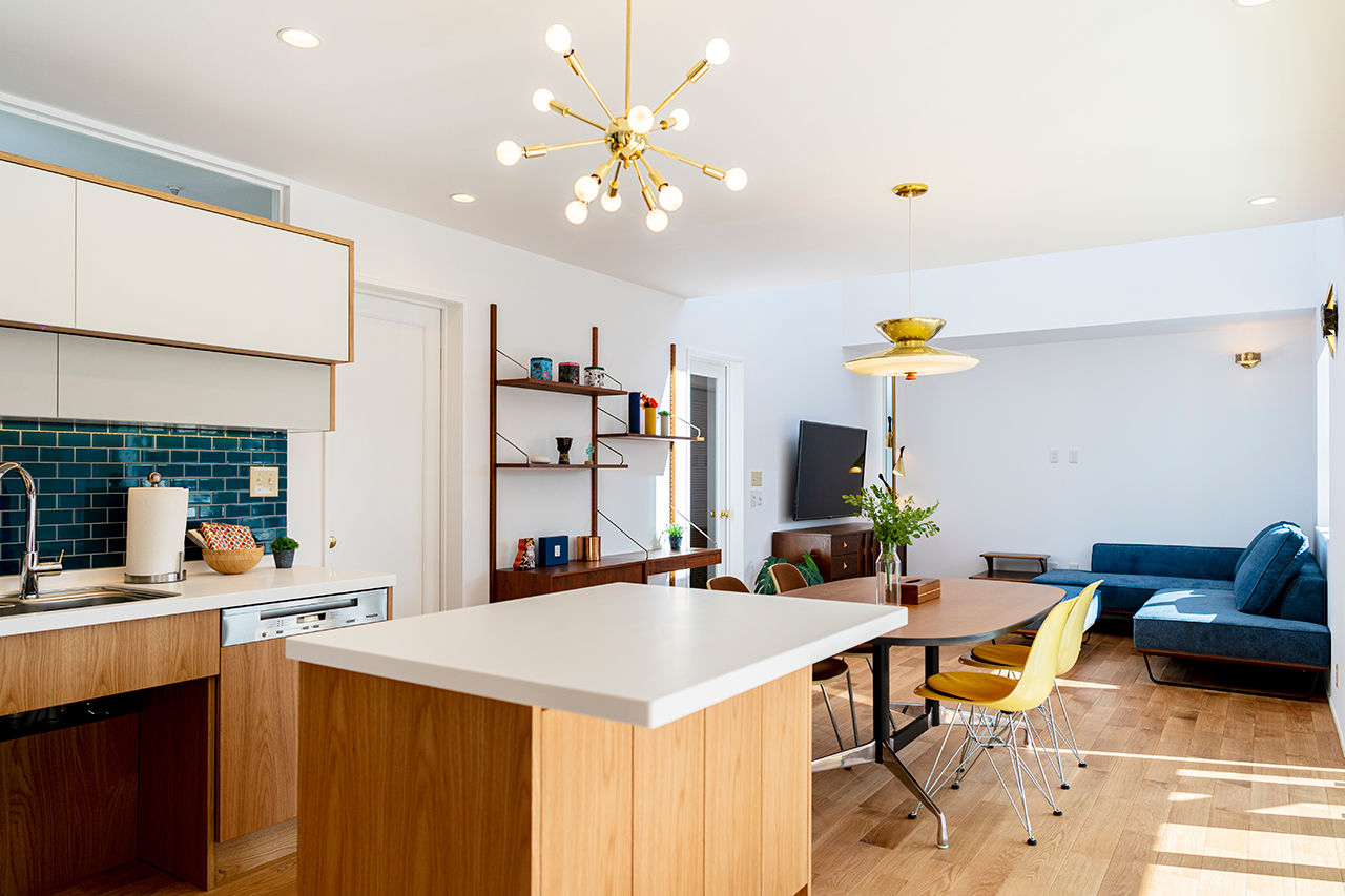 オーパス スタイル 【ガレージ＆カバードポーチのある家/30坪台】ヴィンテージ家具が映えるカリフォルニアスタイルの家の建築実例画像3