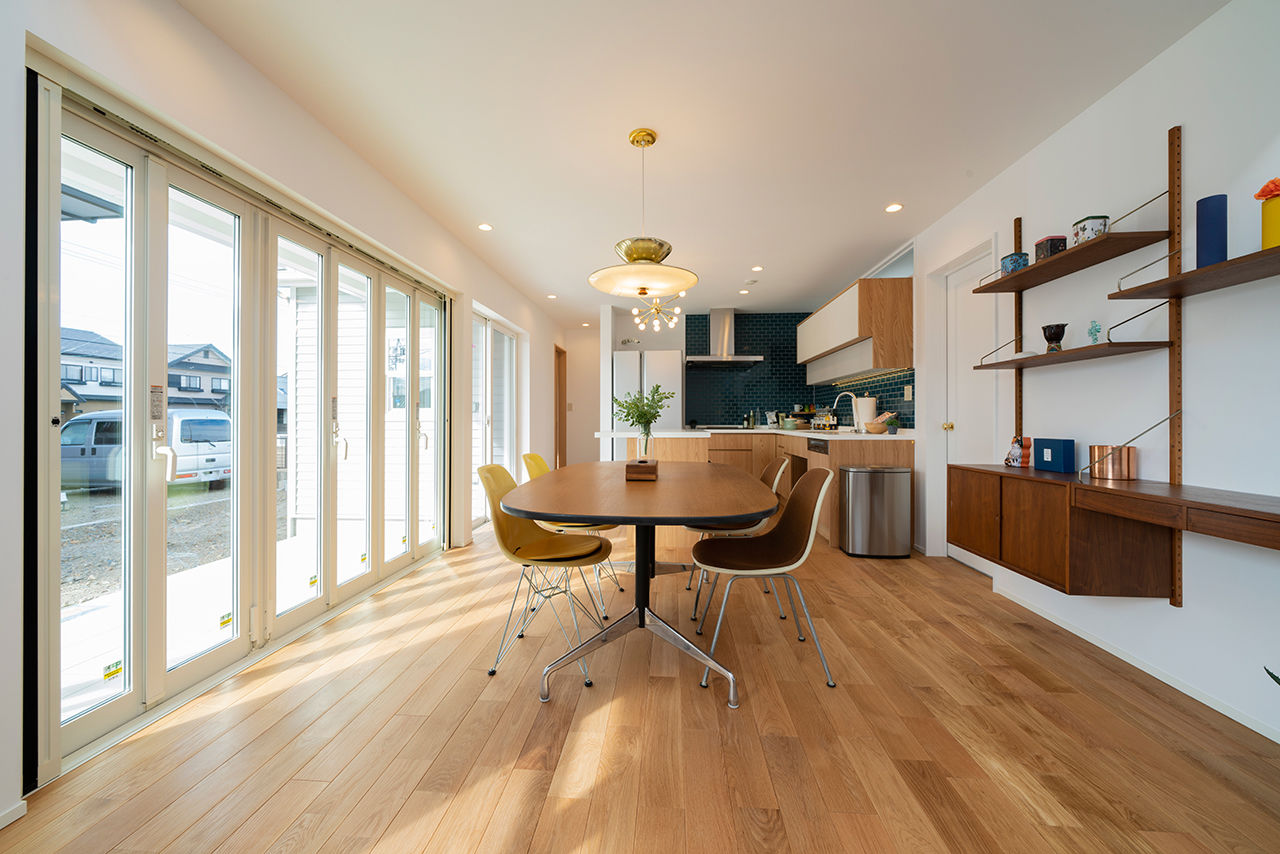 オーパス スタイル 【ガレージ＆カバードポーチのある家/30坪台】ヴィンテージ家具が映えるカリフォルニアスタイルの家の建築実例画像5