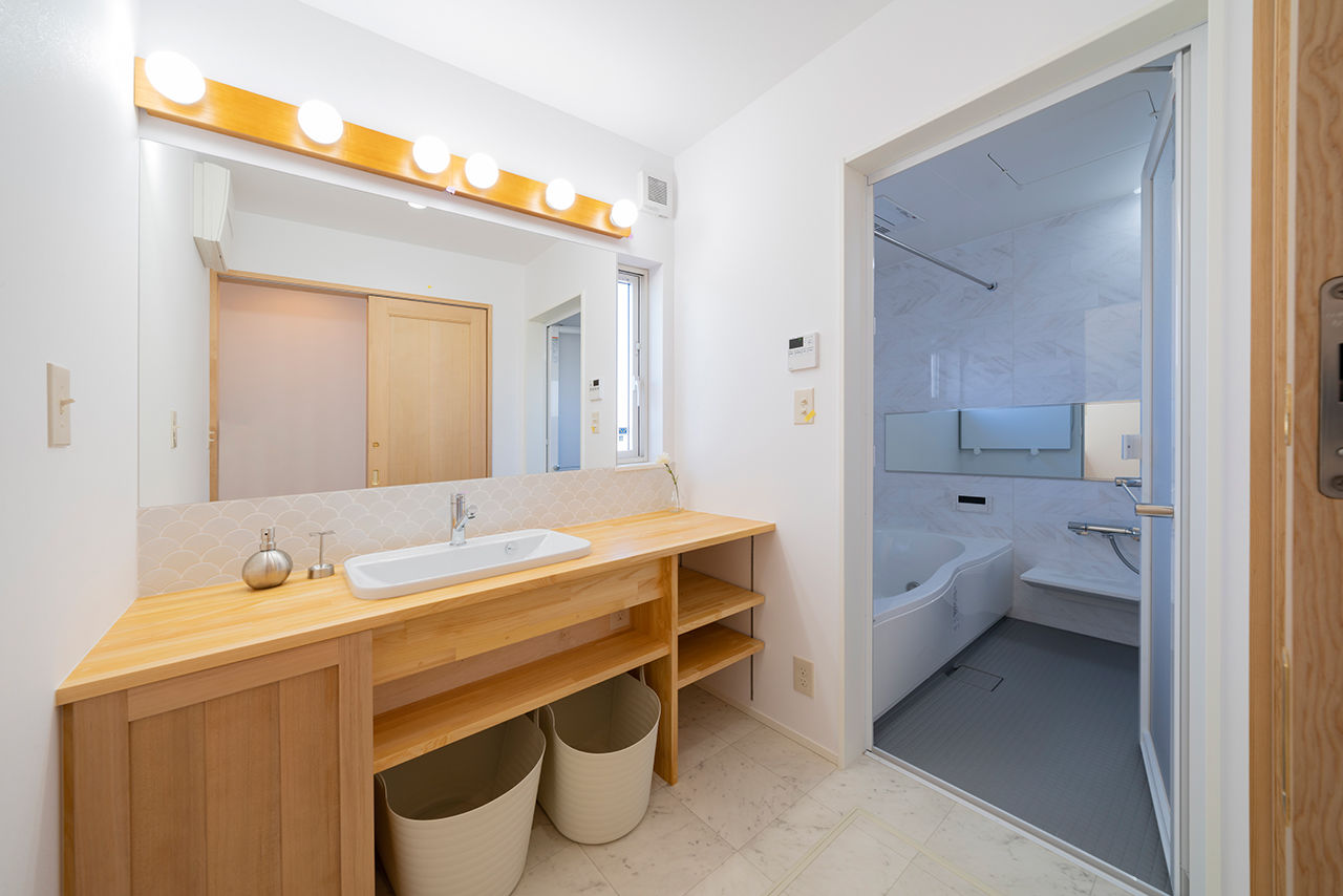 オーパス スタイル 【ガレージ＆カバードポーチのある家/30坪台】ヴィンテージ家具が映えるカリフォルニアスタイルの家の建築実例画像7