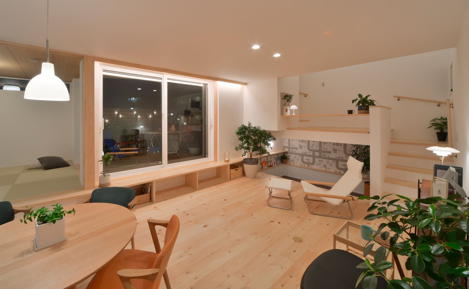 オーパス スタイル 【2000万円台/3LDK/30坪台】LDKとつながるウッドデッキやキッズスペースが楽しい、家族が集う住まいの建築実例画像4