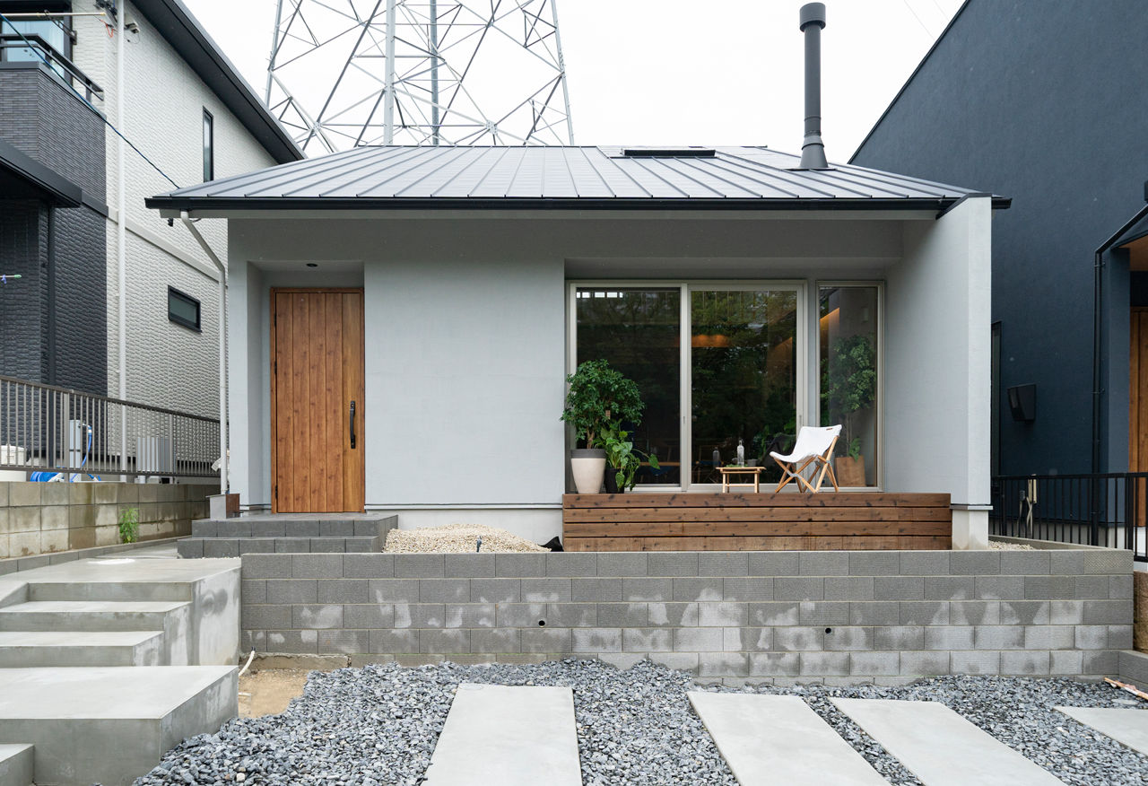 オーパス スタイル 【2000万円台/平屋風】木に囲まれた室内に薪ストーブ。アウトドア好きのための山小屋スタイルの家の建築実例画像2