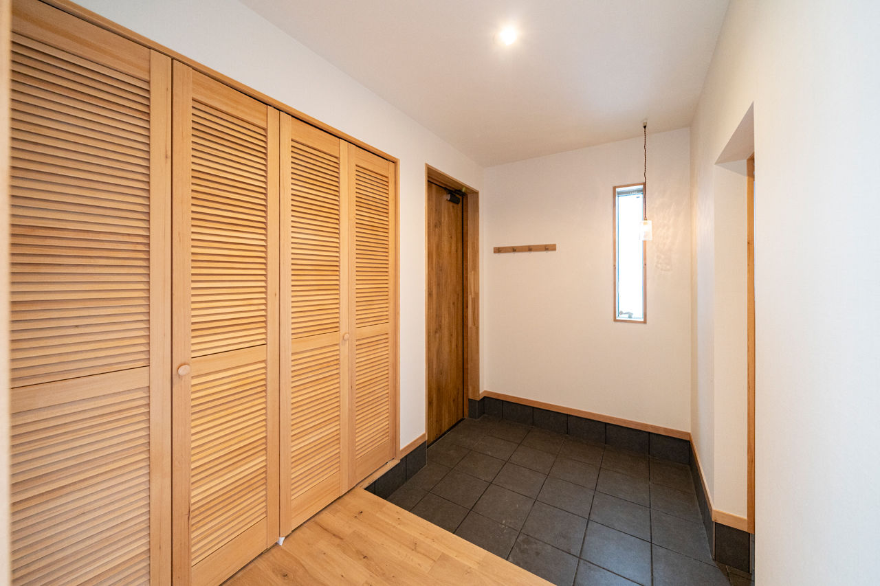 オーパス スタイル 【2000万円台/平屋風】木に囲まれた室内に薪ストーブ。アウトドア好きのための山小屋スタイルの家の建築実例画像10