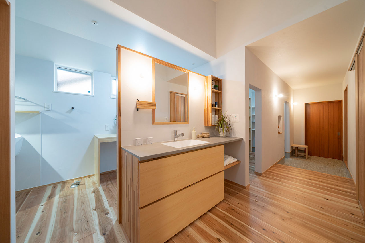 オーパス スタイル 【平屋/理想の間取り/2000万円台】外観も室内も木の素材感あふれるデザイン！高断熱を活かした開放的な平屋の建築実例画像8