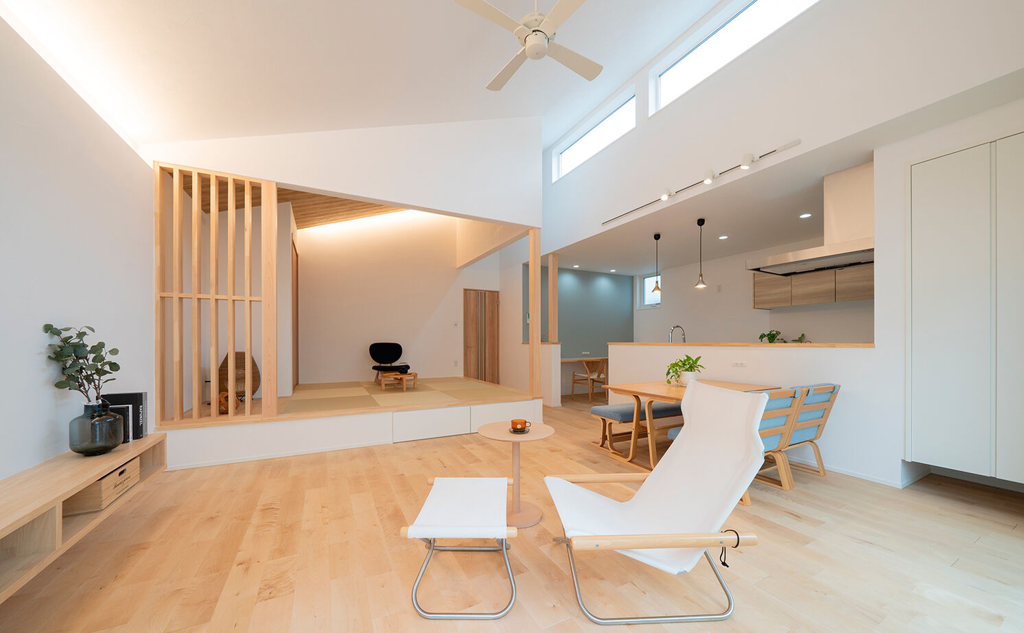 オーパス スタイル 【2000万円台/平屋/30坪台/理想の間取り】自然素材×和モダンなデザインが落ち着く平屋。オープンな間取りの建築実例画像2