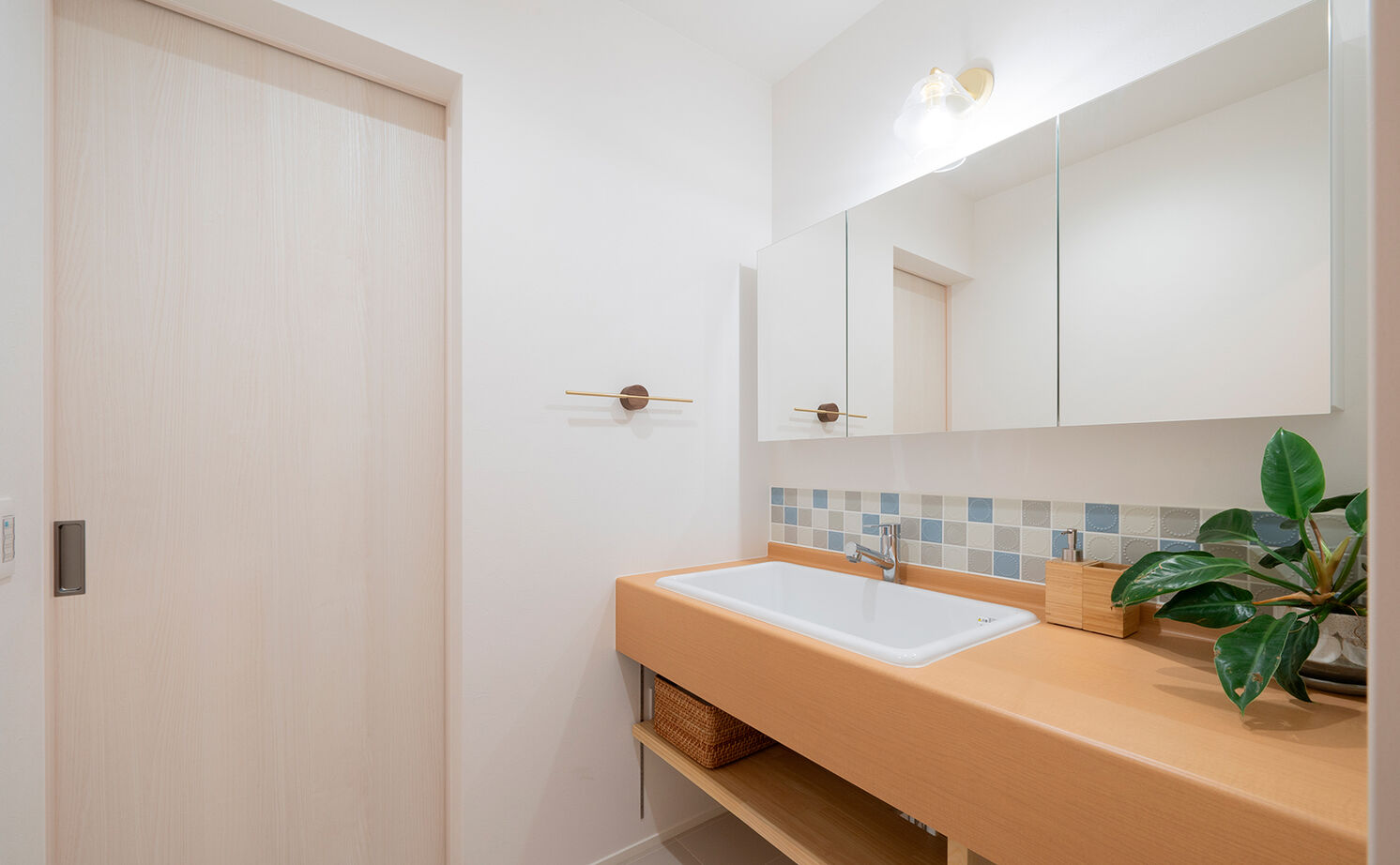 オーパス スタイル 【2000万円台/平屋/30坪台/理想の間取り】自然素材×和モダンなデザインが落ち着く平屋。オープンな間取りの建築実例画像6