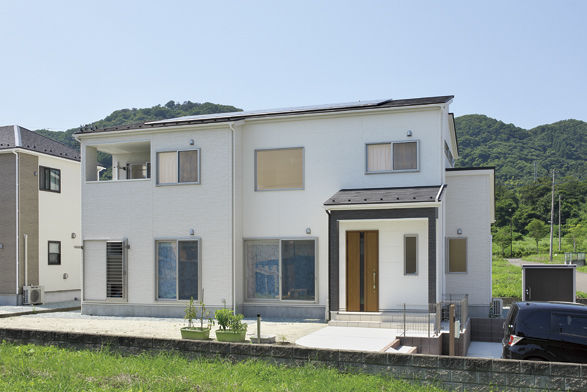 アイムの家 宮城　東和総合住宅 【本体1880万円・間取り有】すっきり広々キッチンと、技あり空間の和室に注目。憧れの白を基調とした住まいの建築実例画像6