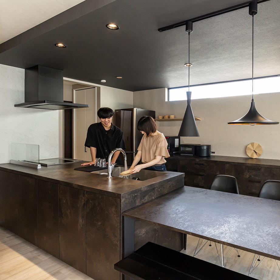 アイムの家　宮城 【2000～2500万円】ダイニングとタイルデッキがつながる、開放感と遊びゴコロが自慢の住まいの建築実例画像5