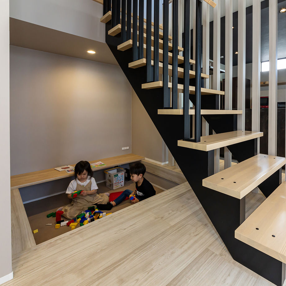 アイムの家　宮城 【2000～2500万円】ダイニングとタイルデッキがつながる、開放感と遊びゴコロが自慢の住まいの建築実例画像6