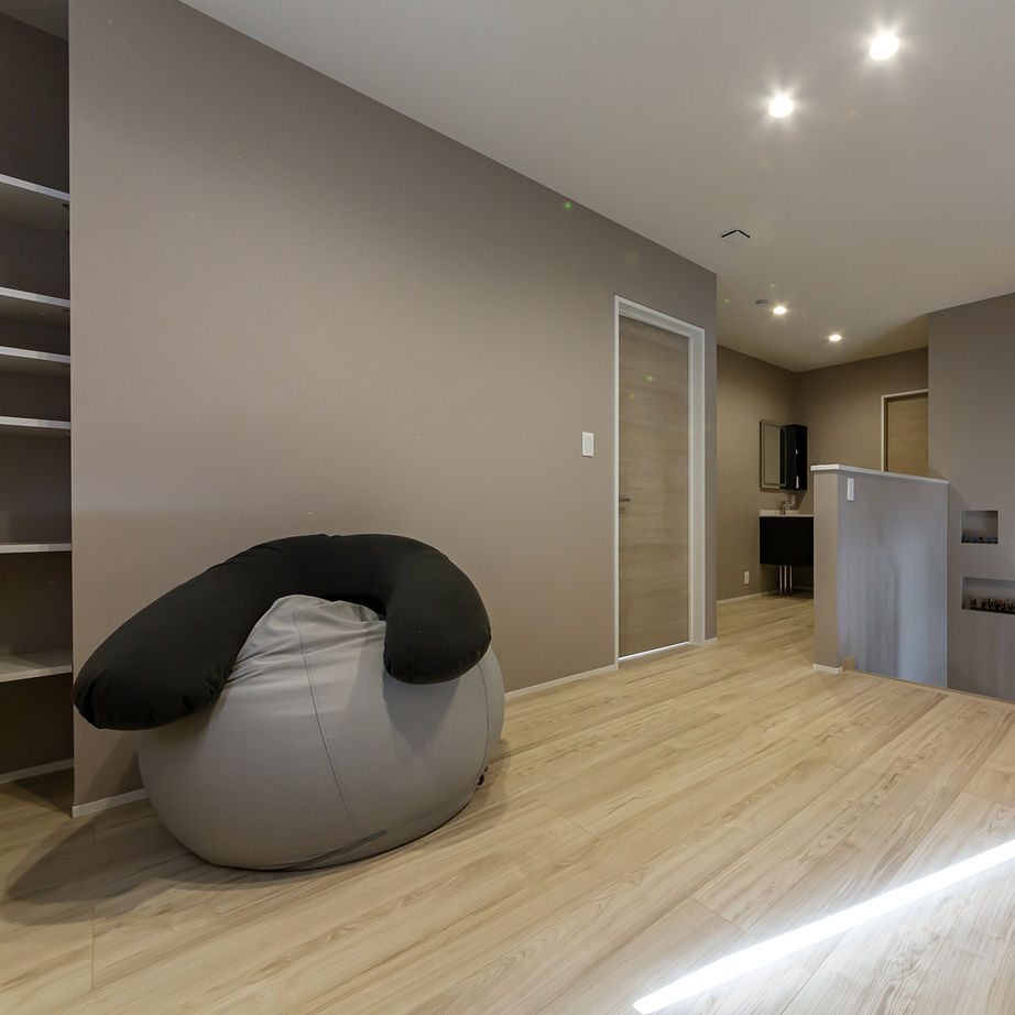 アイムの家　宮城 【2000～2500万円】ダイニングとタイルデッキがつながる、開放感と遊びゴコロが自慢の住まいの建築実例画像8