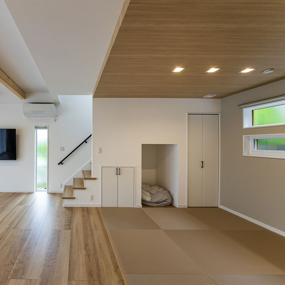 アイムの家　宮城 【2000～2500万円・間取り有】白と木目が調和する寛ぎの空間。日々の家事のしやすさにも配慮の建築実例画像4