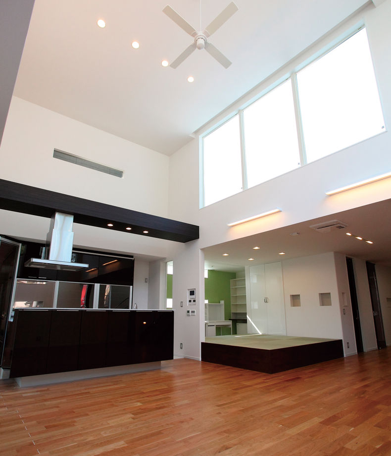 鬼丸ホーム 屋上リビング・露天風呂がある家　休日は青空カフェ＆バスタイムもの建築実例画像2