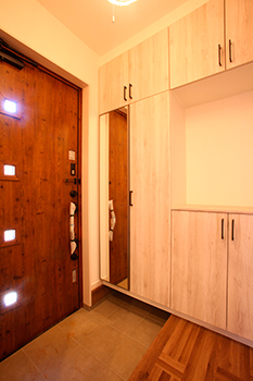 鬼丸ホーム 【吹き抜け×オープン階段】ユニークな天井のデザインで、吹き抜けのリビングを個性的な空間に！の建築実例画像5