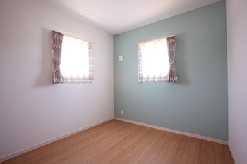 鬼丸ホーム 【吹き抜け×オープン階段】ユニークな天井のデザインで、吹き抜けのリビングを個性的な空間に！の建築実例画像10