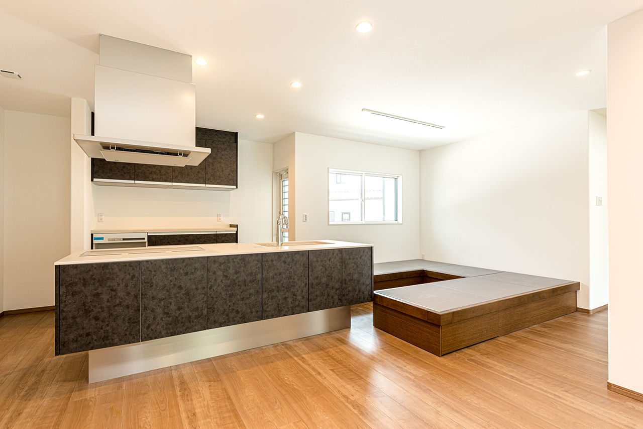 鬼丸ホーム 車を停めるだけが目的じゃない、遊び心のあるビルトインガレージがある暮らしの建築実例画像3