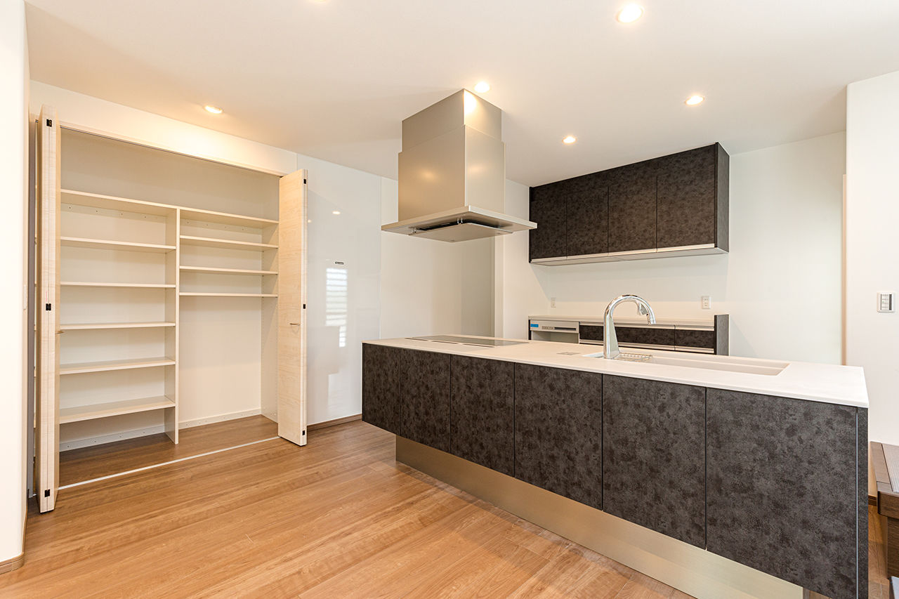 鬼丸ホーム 車を停めるだけが目的じゃない、遊び心のあるビルトインガレージがある暮らしの建築実例画像4