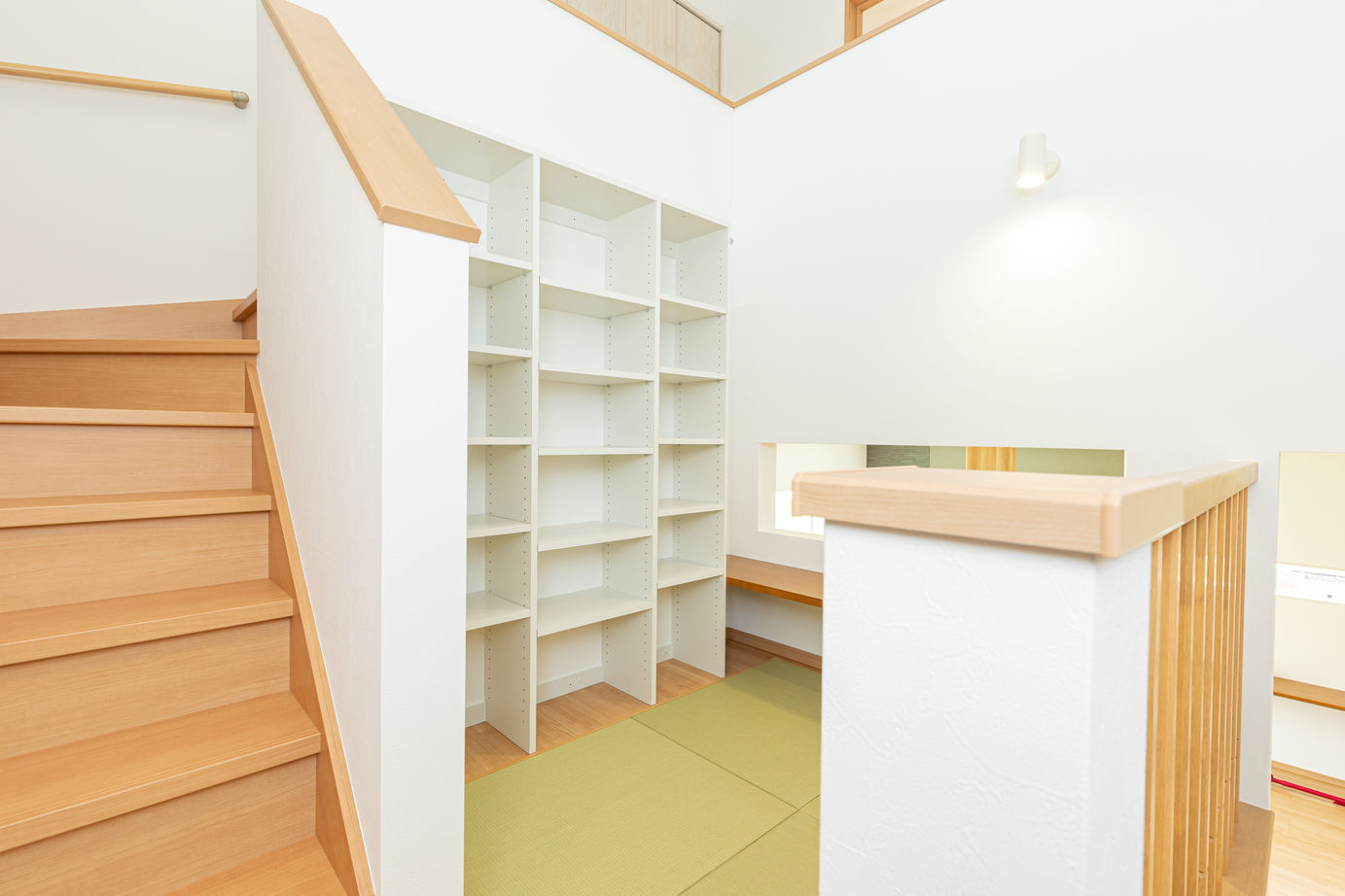 鬼丸ホーム 庭に広い芝生の本格的なバスケットコートのある家の建築実例画像6