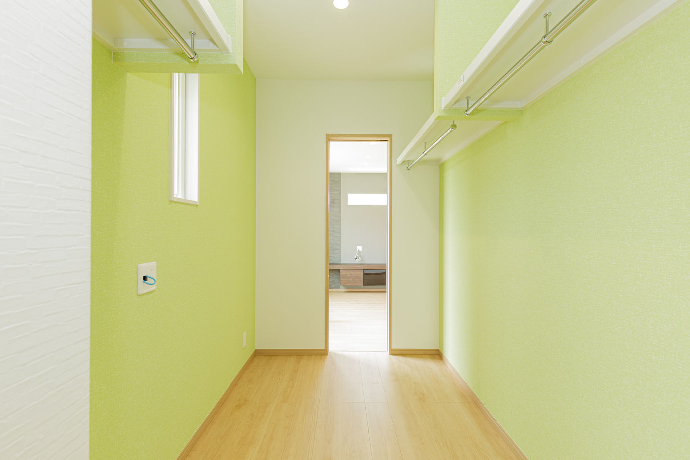 鬼丸ホーム 庭に広い芝生の本格的なバスケットコートのある家の建築実例画像8