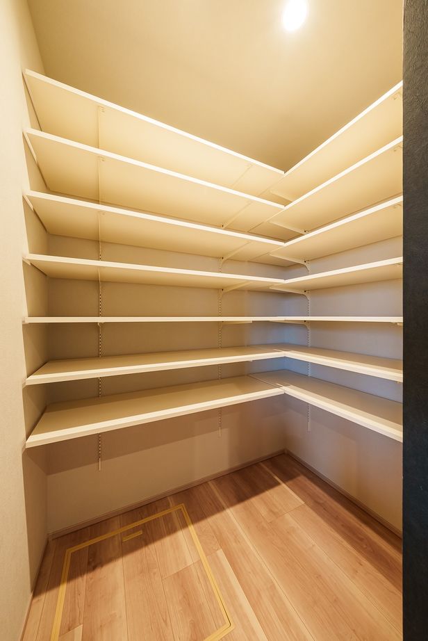 オールハウジング 箱の中に好きな空間を詰め込む　白と黒のコントラストが美しいボックスハウスの建築実例画像5