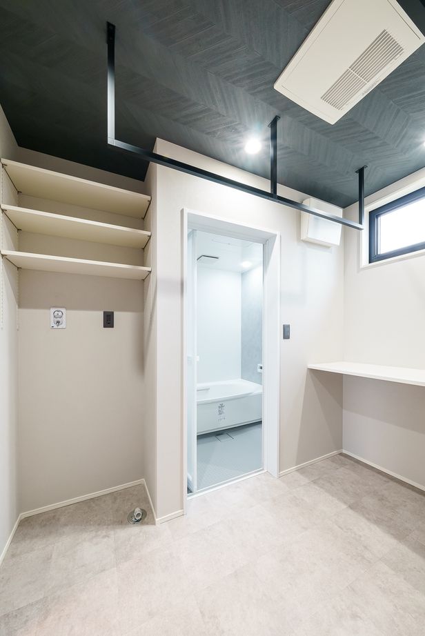 オールハウジング 箱の中に好きな空間を詰め込む　白と黒のコントラストが美しいボックスハウスの建築実例画像7