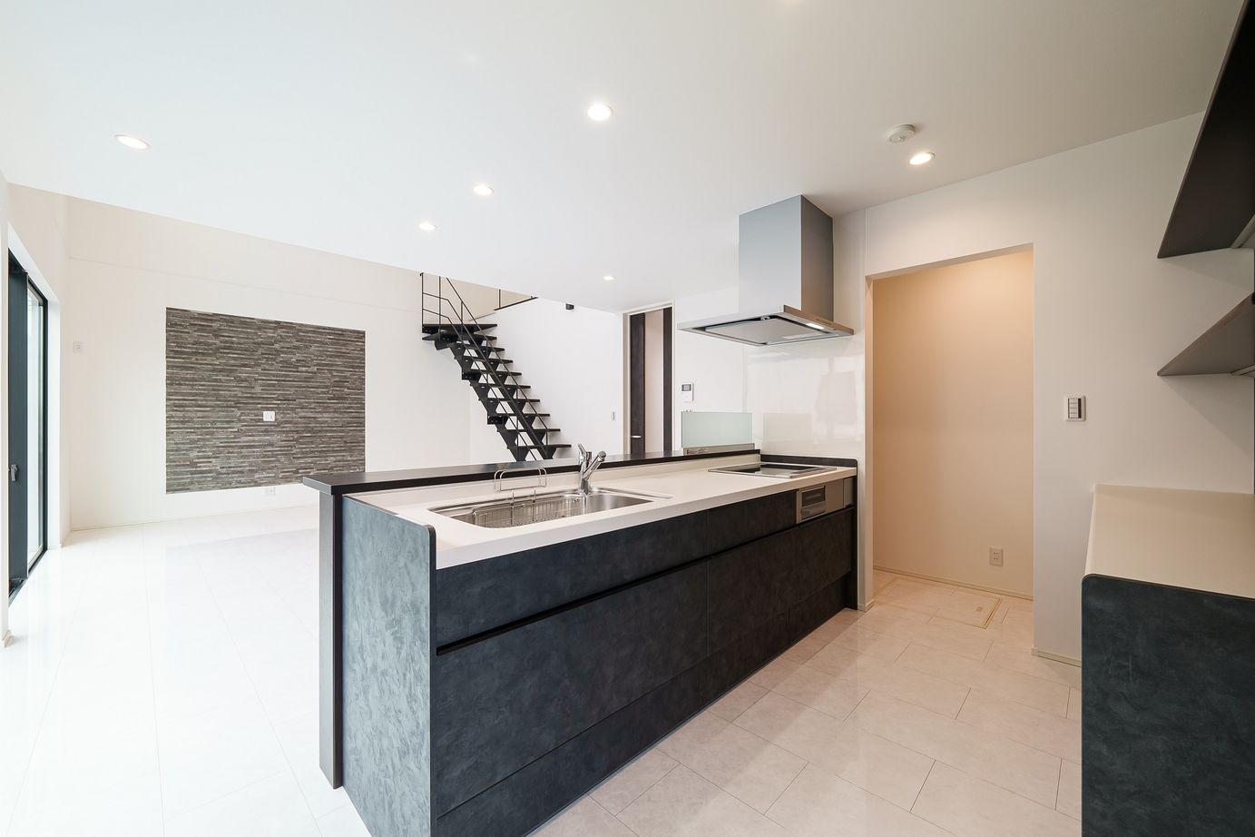 オールハウジング 抜け感がつなぐホテルライクハウス　キーワードは「大空間」の建築実例画像4