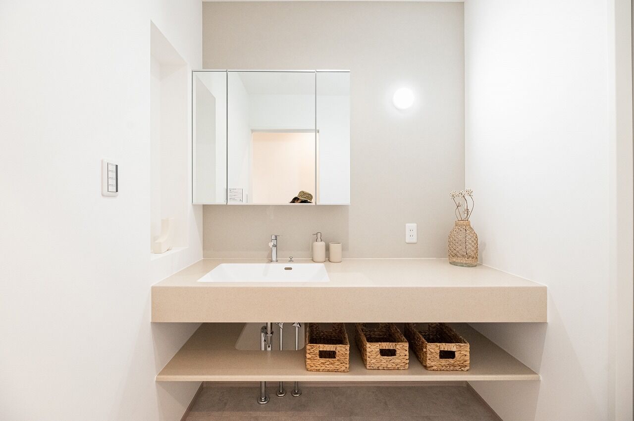 オールハウジング OPEN GARAGE ＆ DOUBLE HEIGHT HOUSE　白が美しいオープンガレージハウスの建築実例画像9